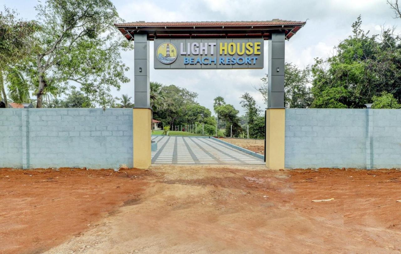 Vaccinated Staff - Capital O 77266 Light House Beach Resort Pangala Exterior photo